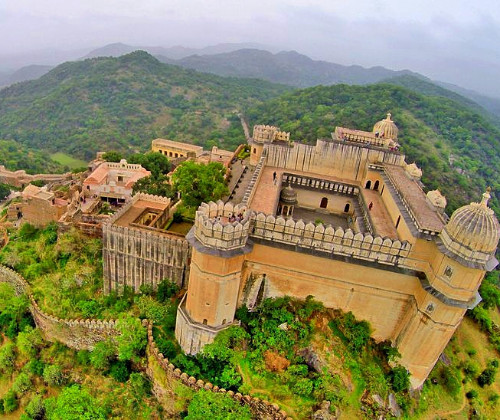  UDAIPUR DELIGHT PACKAGE WITH KUMBHALGARH AND CHITTORGARH 4 NIGHTS 5 DAYS